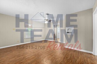 2005 Elkins Ave in Killeen, TX - Building Photo - Building Photo