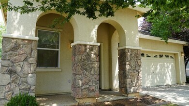 11745 Bagota Way in Rancho Cordova, CA - Building Photo - Building Photo