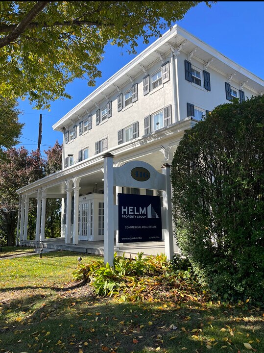 416 S Bethlehem Pike in Fort Washington, PA - Building Photo
