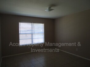 2401 Gumwood Ave in McAllen, TX - Building Photo - Building Photo