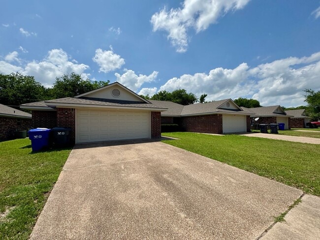 10208 Hyacinth Ln in Waco, TX - Building Photo - Building Photo