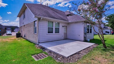 2931 Meadowglen Cove in Houston, TX - Building Photo - Building Photo