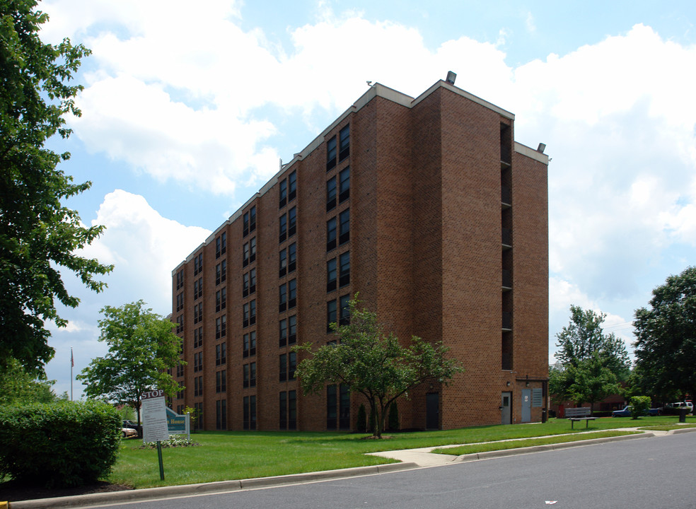 Spellman House Apartments in College Park, MD - Building Photo