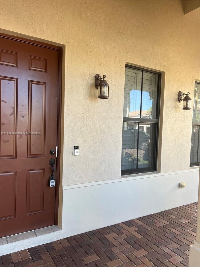 3406 NW 83rd Way in Pembroke Pines, FL - Building Photo - Building Photo
