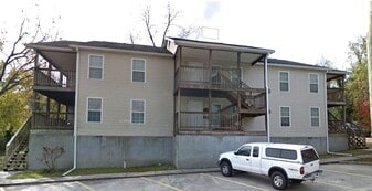 1048 Riverside Drive Ln in Macon, GA - Building Photo