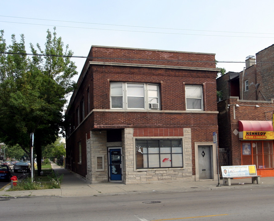 5256-5258 W Chicago Ave in Chicago, IL - Building Photo