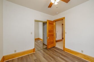 547 Jefferson St in Oshkosh, WI - Building Photo - Building Photo