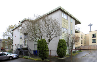 715 Nob Hill Ave N in Seattle, WA - Building Photo - Building Photo