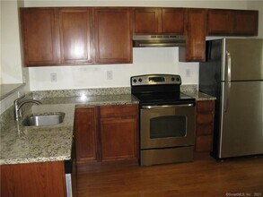 41 Grand St in Danbury, CT - Building Photo - Building Photo