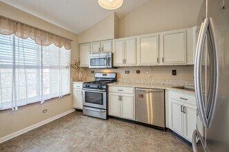 9449 Brockton Ln in Des Plaines, IL - Building Photo - Building Photo