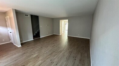 407 Bendwood Dr in Houston, TX - Building Photo - Building Photo