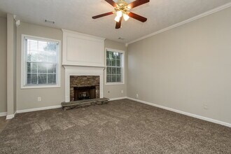 261 Diamond Valley Pass in Canton, GA - Foto de edificio - Building Photo