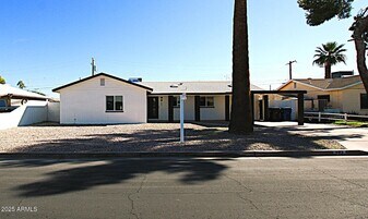 443 N Sycamore in Mesa, AZ - Building Photo