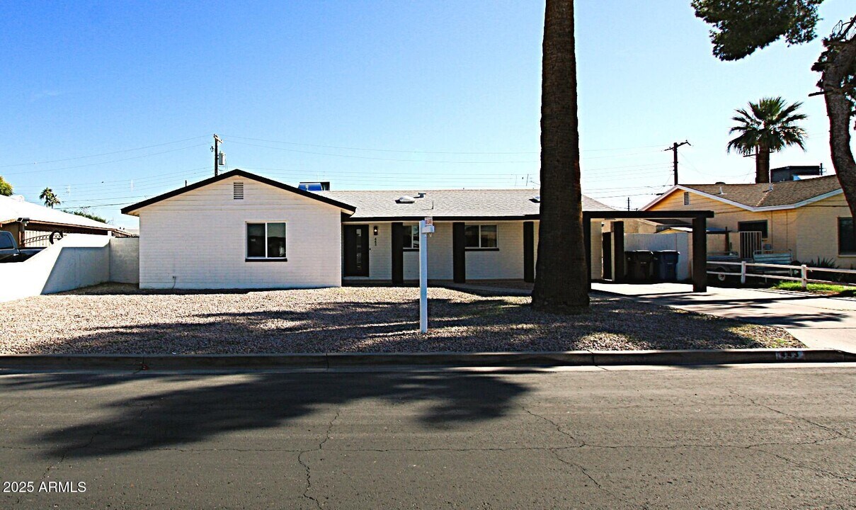 443 N Sycamore in Mesa, AZ - Building Photo