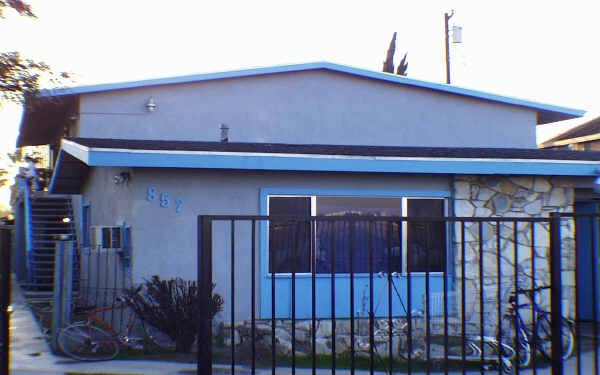 857 N Vineyard Ave in Ontario, CA - Building Photo - Building Photo