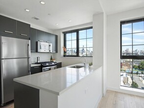 45-50-50 Pearson St in Queens, NY - Building Photo - Building Photo