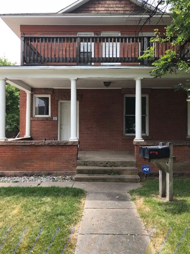 property at 2110 Grove Cir W