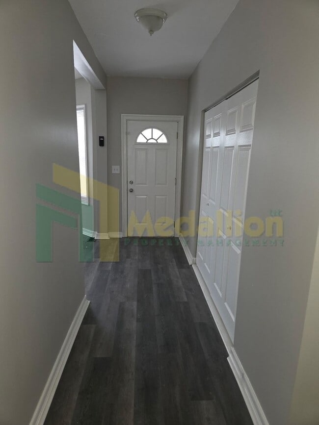 625 S 12th Ave in Maywood, IL - Building Photo - Building Photo