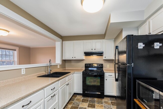 709 Central Ave in Dover, NH - Building Photo - Building Photo