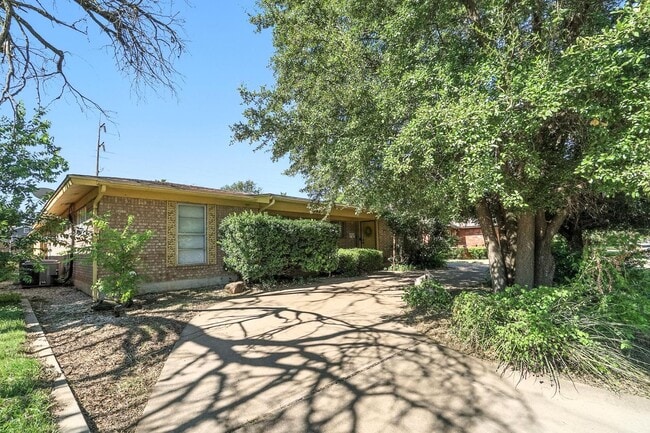 property at 3347 S 27th St