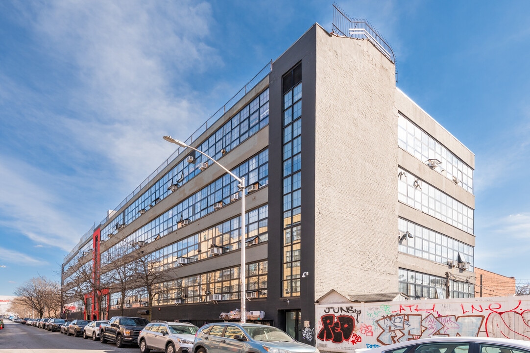 248 McKibbin St in Brooklyn, NY - Foto de edificio