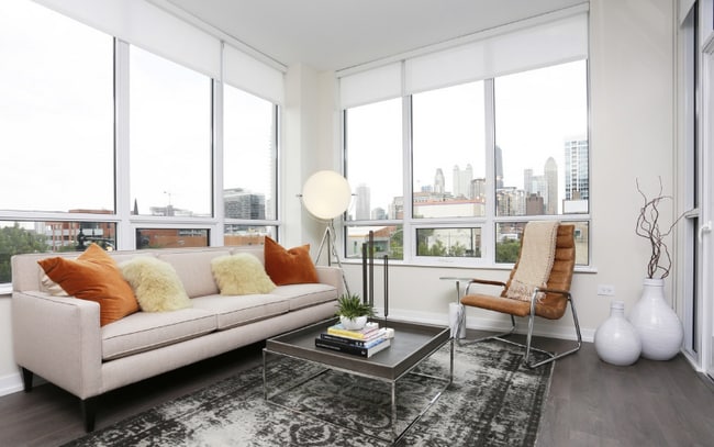 750 N Hudson Ave in Chicago, IL - Foto de edificio - Building Photo