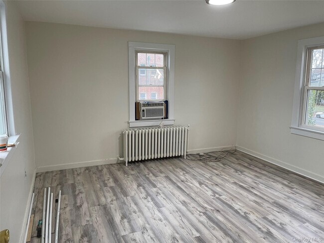 370 Stewart Ave in Bethpage, NY - Building Photo - Building Photo