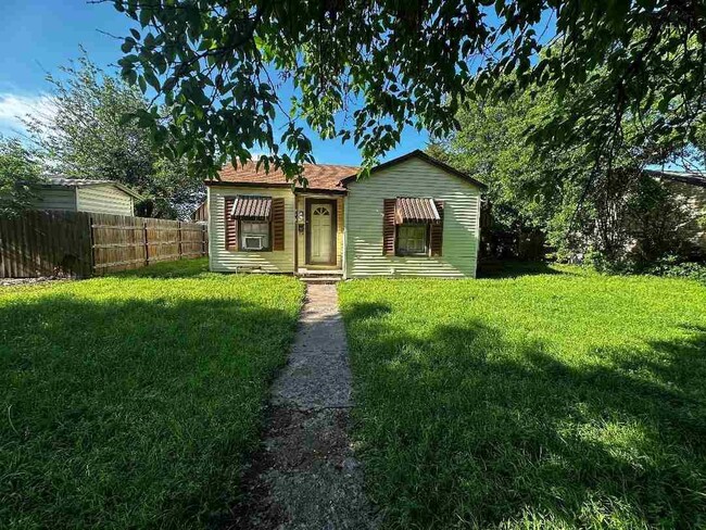 property at 712 W Omega St