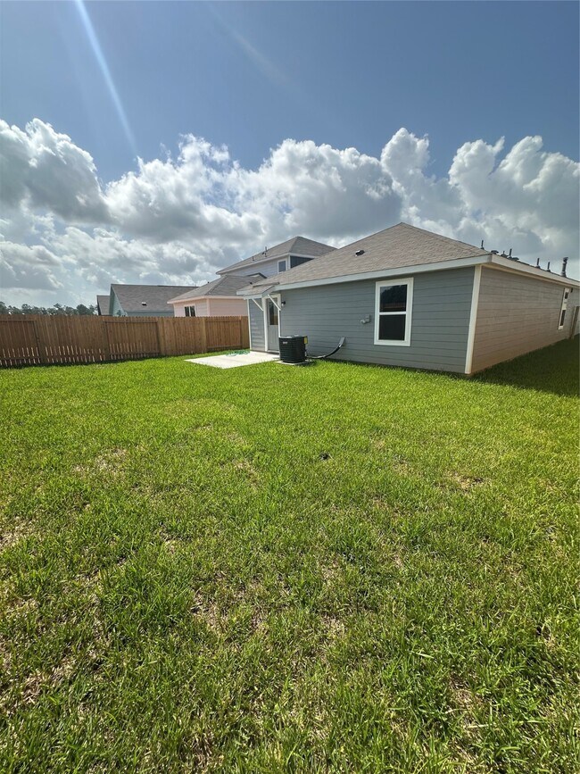 16453 Blossom Grv Dr in Conroe, TX - Building Photo - Building Photo