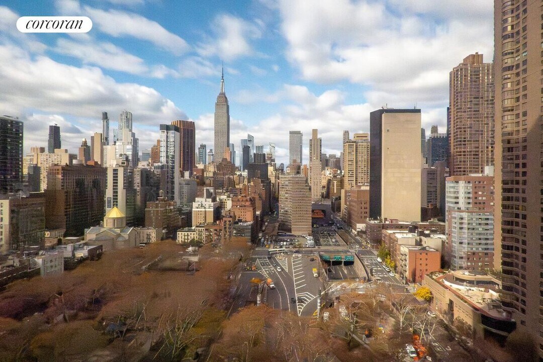 630 1st Ave in New York, NY - Foto de edificio