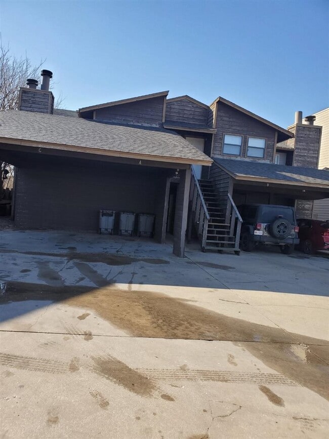 property at 4036 NW Ozmun Ave