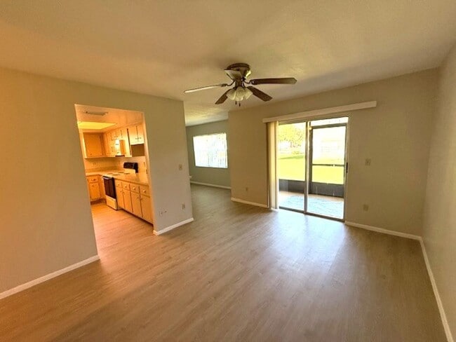 417 Banana Cay Dr in South Daytona, FL - Building Photo - Building Photo