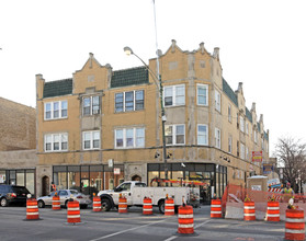 2725-2729 W Devon Ave in Chicago, IL - Building Photo - Building Photo