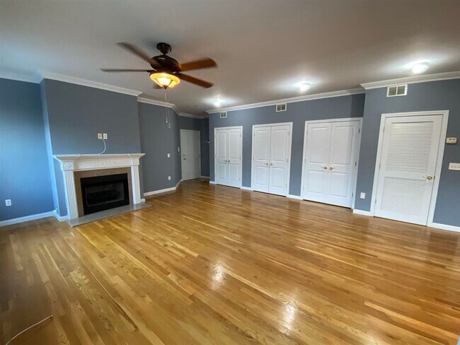 6120 Fillmore Pl-Unit -8 in West New York, NJ - Building Photo - Building Photo