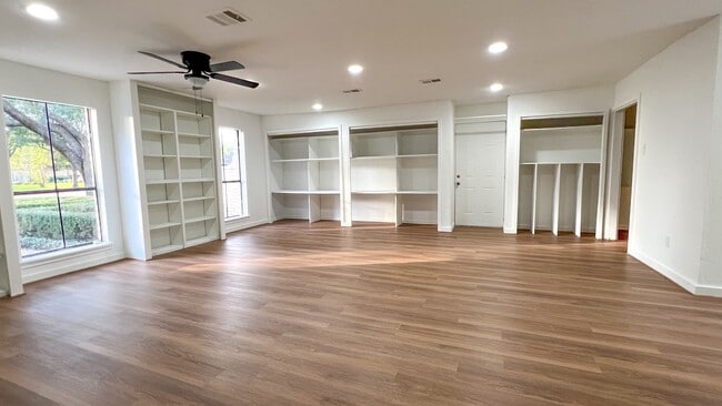 property at 372 Robbins Dr