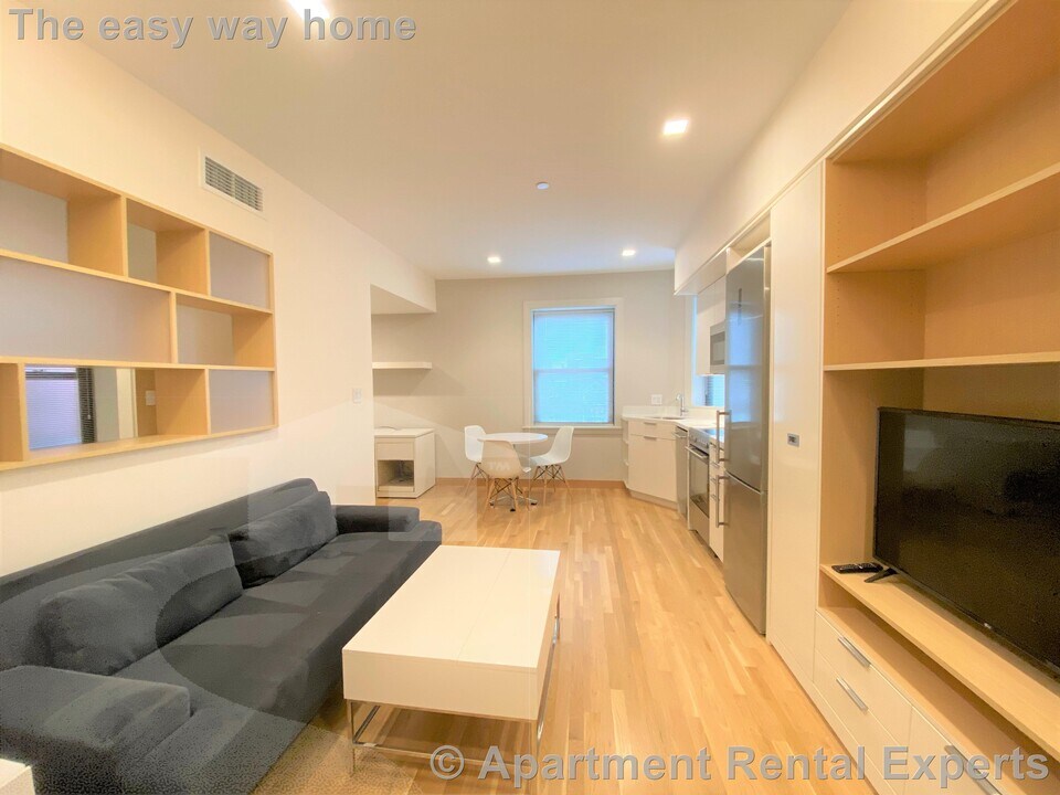 115 Mt Auburn St in Cambridge, MA - Building Photo