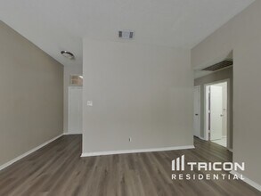 1008 Brittany Dr in Denton, TX - Building Photo - Building Photo
