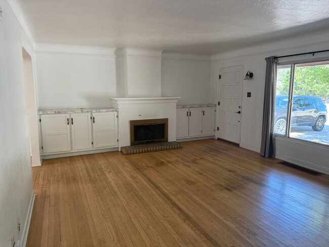 3922 Mesa Verde Ave NE in Albuquerque, NM - Building Photo - Building Photo