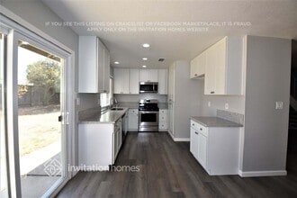 3909 Smithfield Way in Sacramento, CA - Foto de edificio - Building Photo