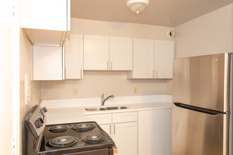 Hideaway at Kingspark in Charlotte, NC - Building Photo - Interior Photo
