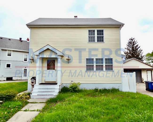 property at 577 Dover Pl