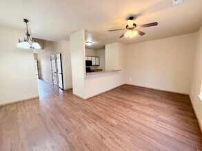 1153 S Tottenham Ct, Unit 1153 in Fayetteville, AR - Building Photo - Building Photo