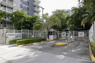850 N Miami Ave, Unit 608 in Miami, FL - Building Photo
