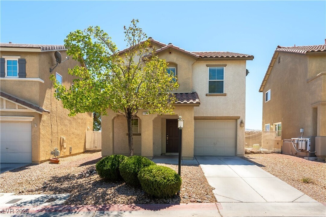 11974 White Lilly St in Las Vegas, NV - Building Photo