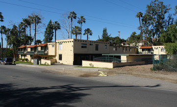 Vale Creek Villas Apartments in Vista, CA - Building Photo - Building Photo