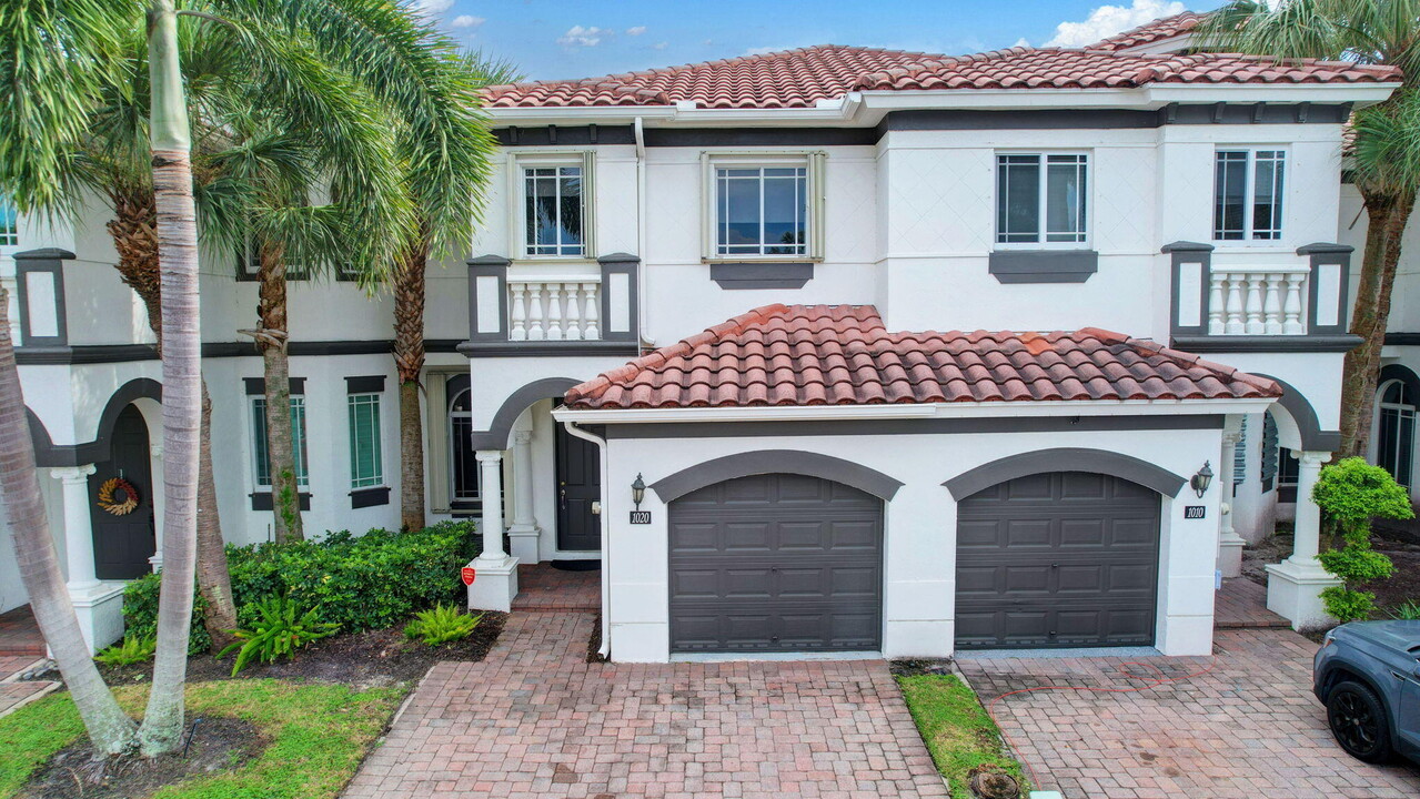 1020 Murano Bay Dr in Boynton Beach, FL - Building Photo