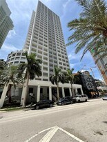 170 SE 14th St in Miami, FL - Building Photo