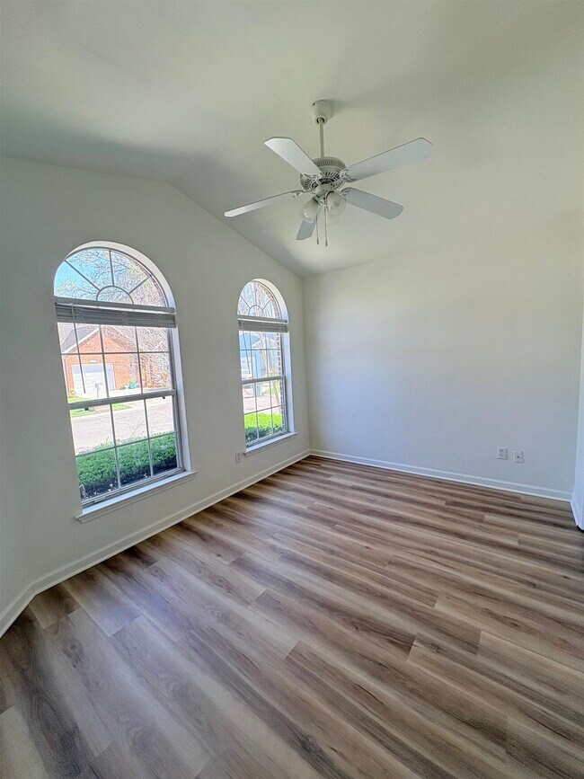 4428 Siesta Ct in Tallahassee, FL - Building Photo - Building Photo