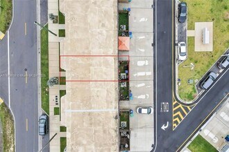 25807 SW 139th Ct in Homestead, FL - Building Photo - Building Photo