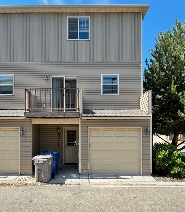 8861 W Pine Valley Ln in Boise, ID - Building Photo - Building Photo
